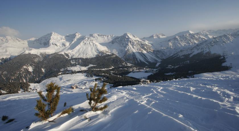 Posthotel Holiday Villa Arosa Eksteriør billede