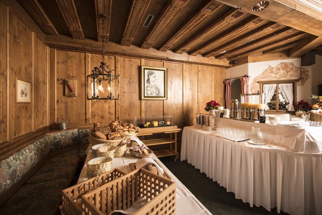 Posthotel Holiday Villa Arosa Eksteriør billede